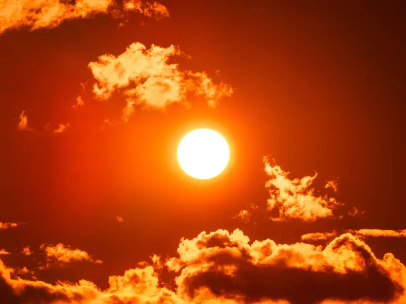 Soleil de plomb canicule